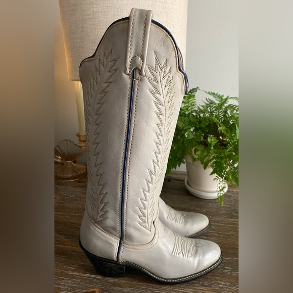*Crosslisted* Vintage ACME Scallopped Women’s Western Cowboy Boots - Size 5.5 - Picture 3 of 10